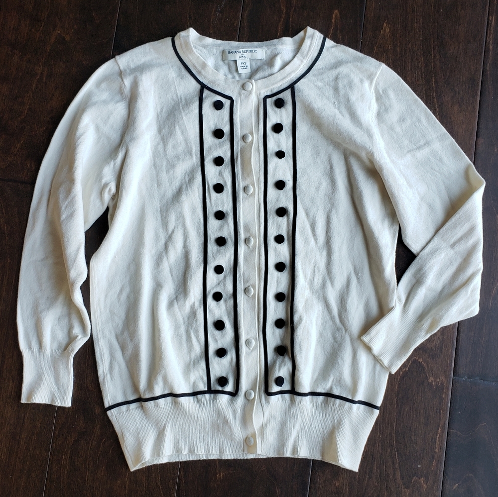 Banana Republic ivory black buttoned sweater